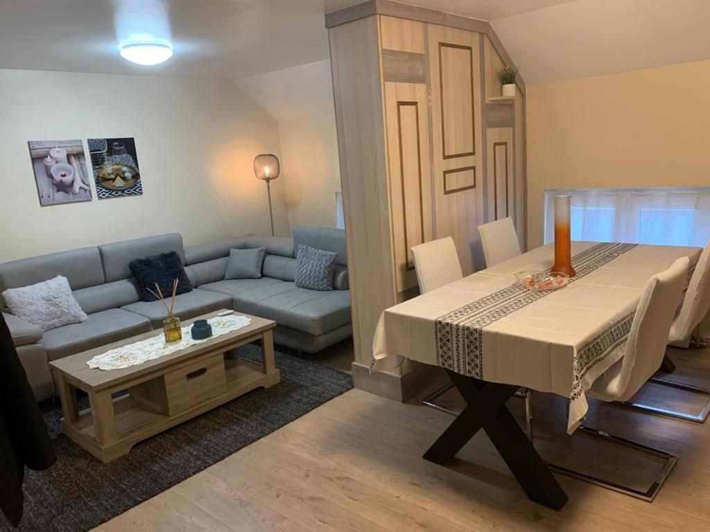 Comme A La Maison Brussel Bagian luar foto